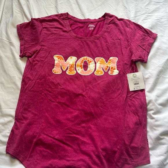 Womens ‘MOM' Graphic T-Shirt - various sizes available - Picture 2 of 5